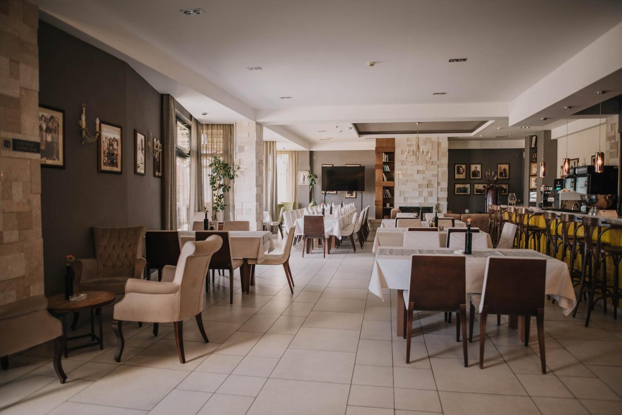 Hotel & Distillery Monogram Gradac  ภายนอก รูปภาพ