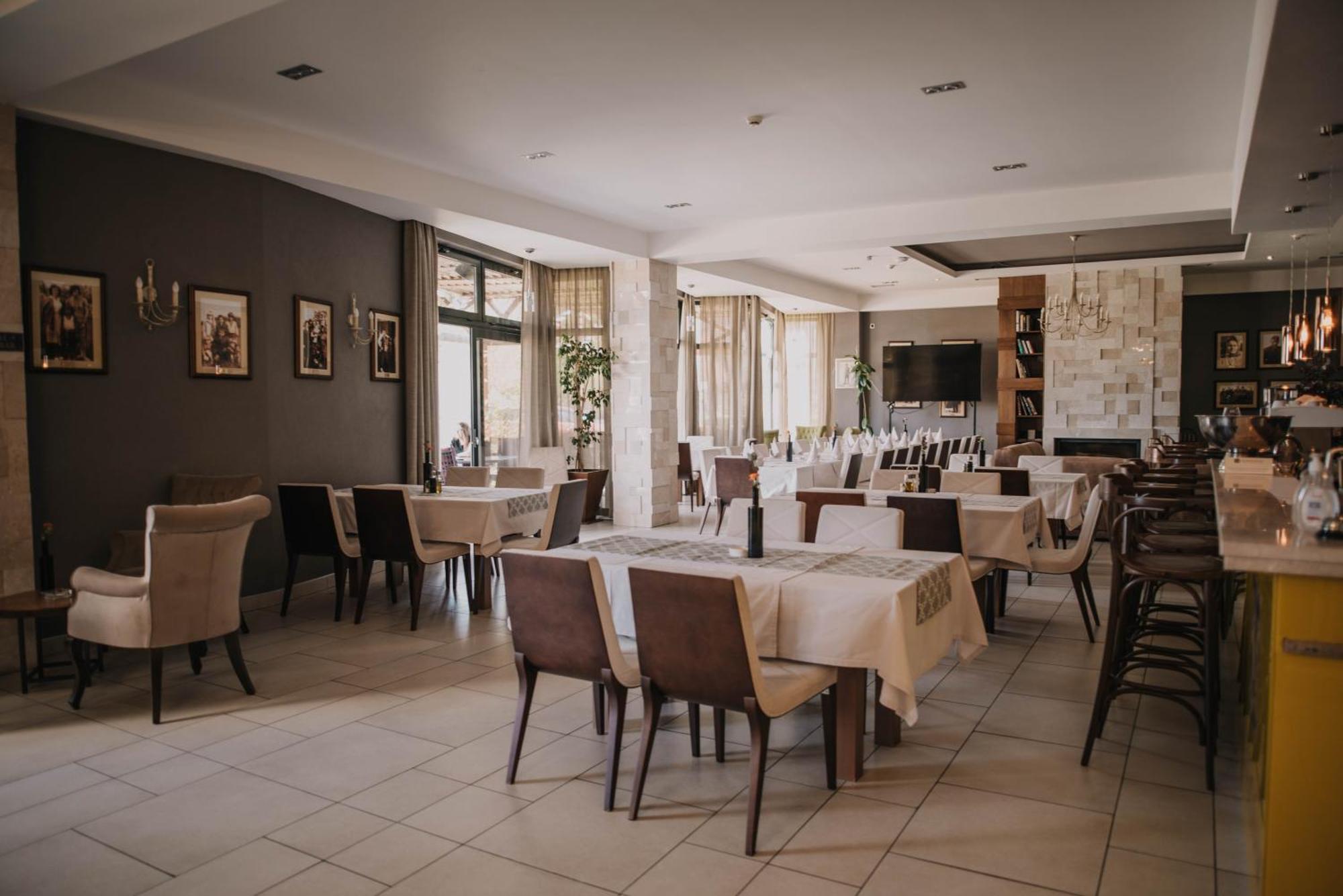 Hotel & Distillery Monogram Gradac  ภายนอก รูปภาพ