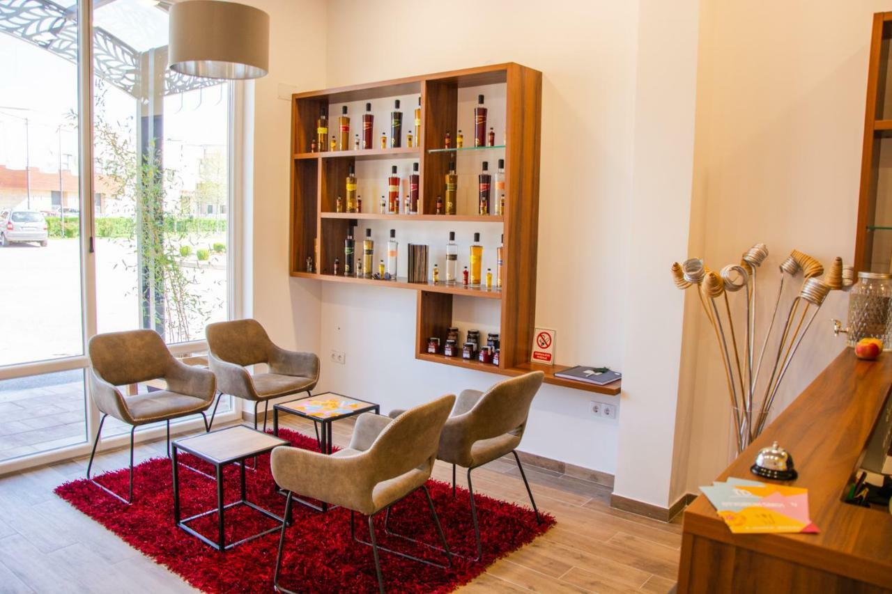 Hotel & Distillery Monogram Gradac  ภายนอก รูปภาพ