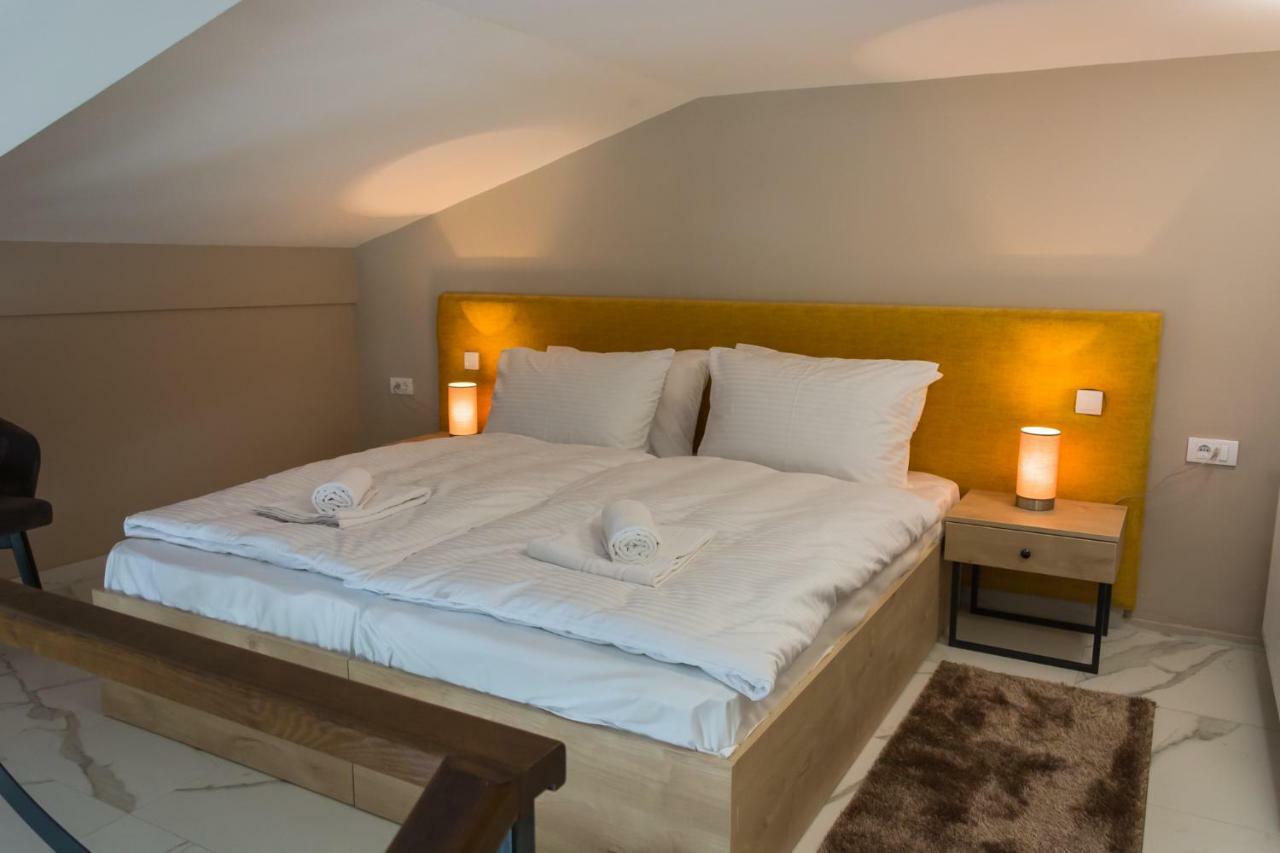 Hotel & Distillery Monogram Gradac  ภายนอก รูปภาพ